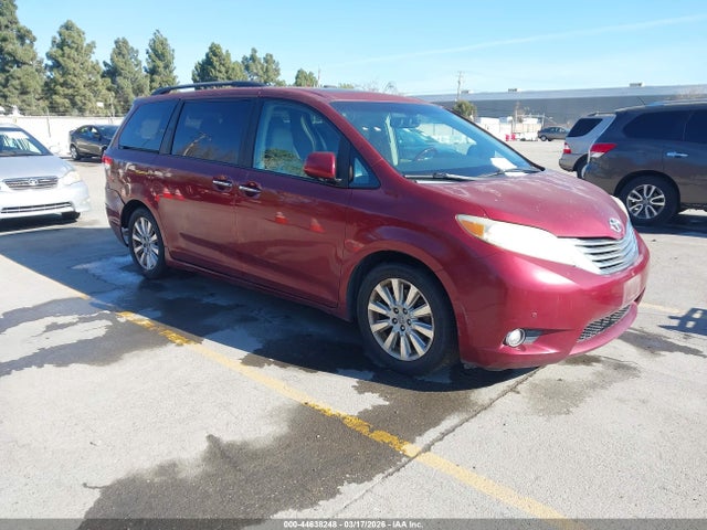 2011 TOYOTA SIENNA 5TDYK3DC0BS021577