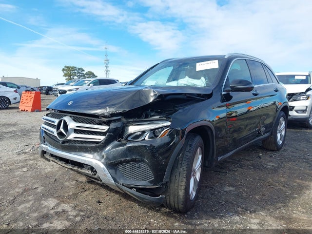 2018 Mercedes-benz Glc 300 მანქანა იყიდება აუქციონზე, vin: WDC0G4JB0JV101833, აუქციონის ნომერი: 44638279