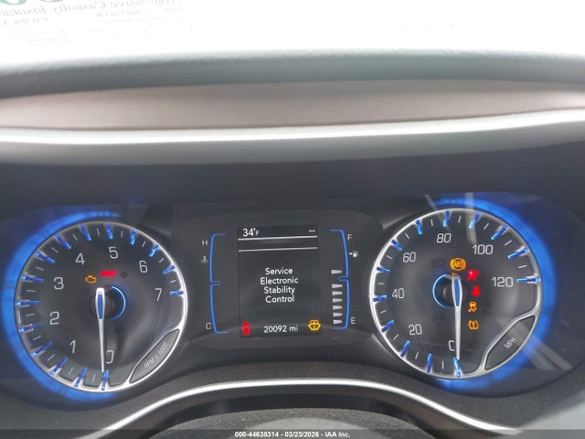 Продаж на аукціоні авто 2018 Chrysler Pacifica Touring L, vin: 2C4RC1BG5JR305743, номер лоту: 44638314