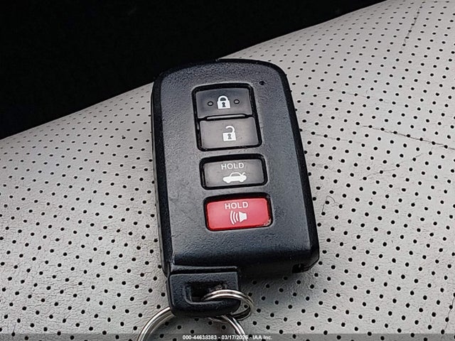 44638383 :رقم المزاد ، 4T1BK1EB4HU259948 vin ، 2017 Toyota Avalon Limited مزاد بيع