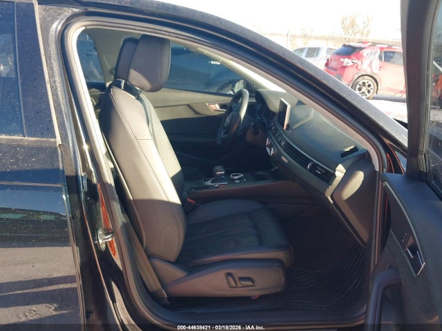 44638421 :رقم المزاد ، WAUENAF41JN017317 vin ، 2018 Audi A4 2.0t Premium مزاد بيع