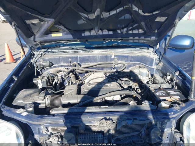 2001 Toyota Sequoia Sr5 V8 მანქანა იყიდება აუქციონზე, vin: 5TDBT44A01S032777, აუქციონის ნომერი: 44638422