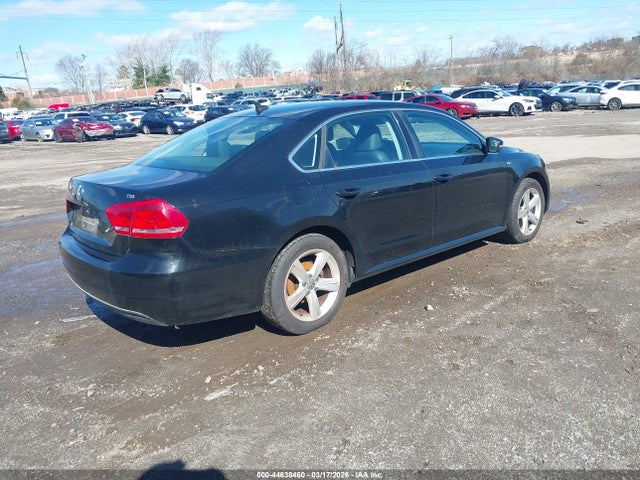 1VWAS7A30EC049007 Volkswagen Passat 1.8t Wolfsburg Edition
