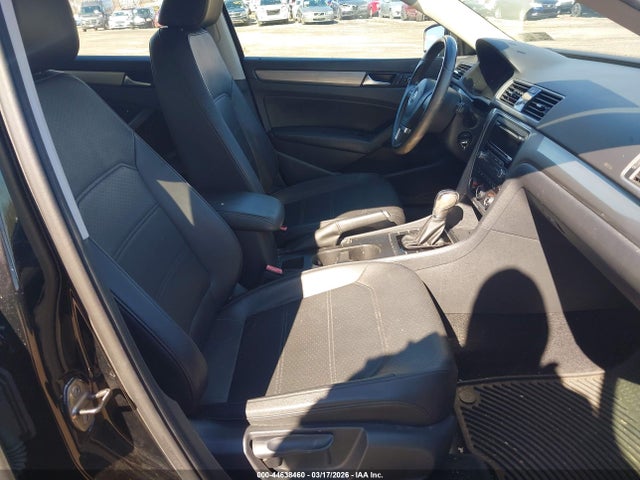 1VWAS7A30EC049007 Volkswagen Passat 1.8t Wolfsburg Edition