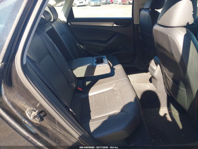 1VWAS7A30EC049007 Volkswagen Passat 1.8t Wolfsburg Edition