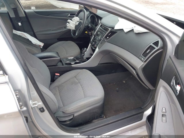 2014 Hyundai Sonata Gls მანქანა იყიდება აუქციონზე, vin: 5NPEB4AC1EH861388, აუქციონის ნომერი: 44638506