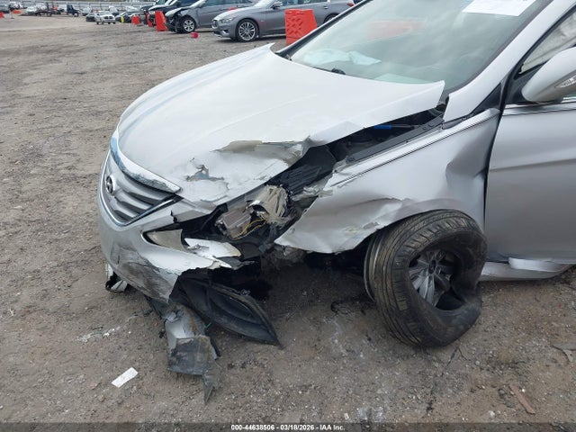 2014 Hyundai Sonata Gls მანქანა იყიდება აუქციონზე, vin: 5NPEB4AC1EH861388, აუქციონის ნომერი: 44638506