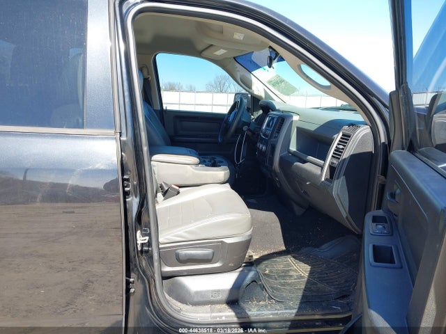 2013 RAM 1500 1C6RR6FP8DS597954 Photo 4