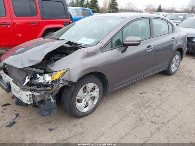 44638525 :رقم المزاد ، 19XFB2E56FE018524 vin ، 2015 Honda Civic Lx مزاد بيع