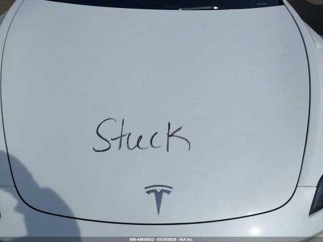 Продажа на аукционе авто 2024 Tesla Model 3, vin: 5YJ3E1EAXRF824429, номер лота: 44638532