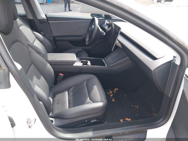 Продажа на аукционе авто 2024 Tesla Model 3, vin: 5YJ3E1EAXRF824429, номер лота: 44638532