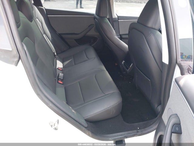 Продажа на аукционе авто 2024 Tesla Model 3, vin: 5YJ3E1EAXRF824429, номер лота: 44638532