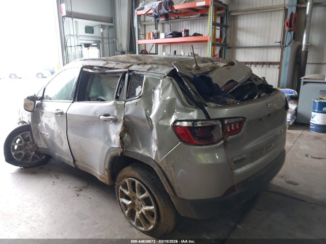 Продаж на аукціоні авто 2022 Jeep Compass Latitude Lux 4x4, vin: 3C4NJDFB6NT101329, номер лоту: 44638672