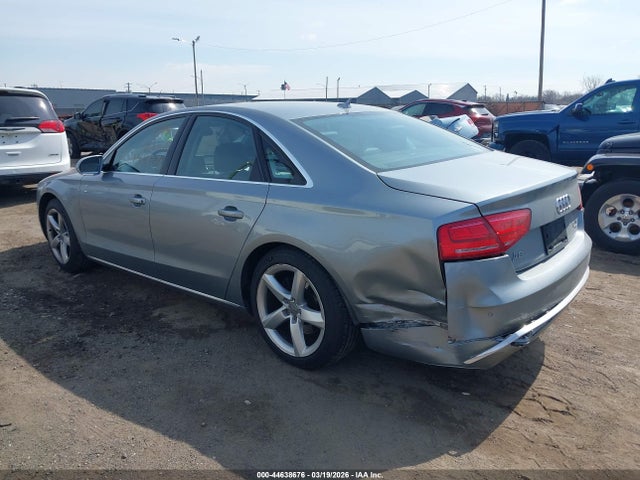 2013 AUDI A8 WAUAGAFDXDN000755 Photo 2