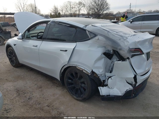 2021 TESLA MODEL Y 5YJYGDEE0MF244216 Photo 2