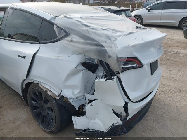 2021 TESLA MODEL Y 5YJYGDEE0MF244216 Photo 5