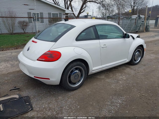 Продаж на аукціоні авто 2014 Volkswagen Beetle 2.5l, vin: 3VWJX7ATXEM608661, номер лоту: 44638771
