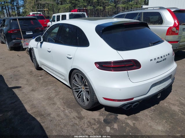 2017 PORSCHE MACAN WP1AG2A50HLB52648 Photo 2