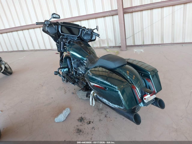 2024 HARLEY-DAVIDSON FLHX 1HD1KB71XRB627409 Photo 2