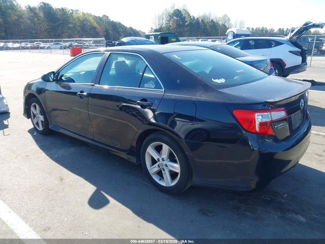 2014 TOYOTA CAMRY 4T1BF1FK5EU417065 Photo 2