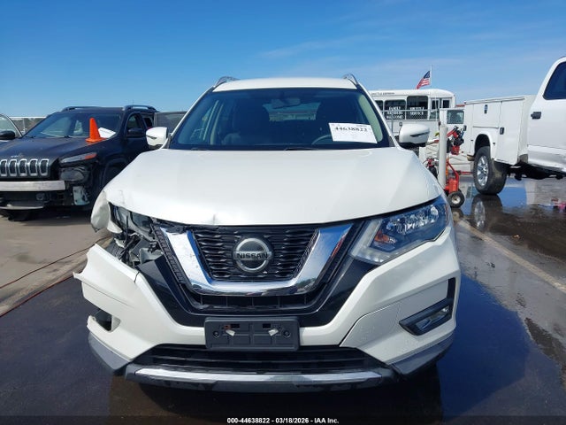 44638822 :رقم المزاد ، KNMAT2MV8JP581589 vin ، 2018 Nissan Rogue Sv مزاد بيع