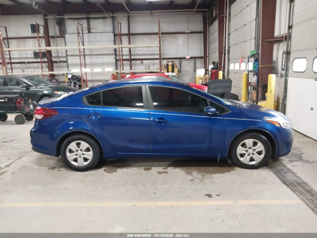 44638859 :رقم المزاد ، 3KPFL4A77HE080291 vin ، 2017 Kia Forte Lx مزاد بيع