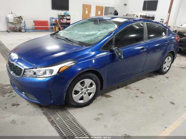 44638859 :رقم المزاد ، 3KPFL4A77HE080291 vin ، 2017 Kia Forte Lx مزاد بيع