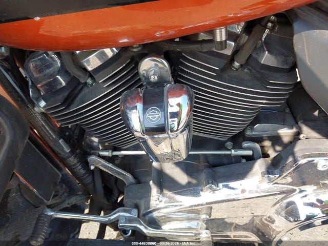 2019 HARLEY-DAVIDSON FLHTK 1HD1KEF18KB657565 Photo 8