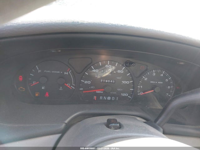44638881 :رقم المزاد ، 1FAFP5323YA172308 vin ، 2000 Ford Taurus Se مزاد بيع