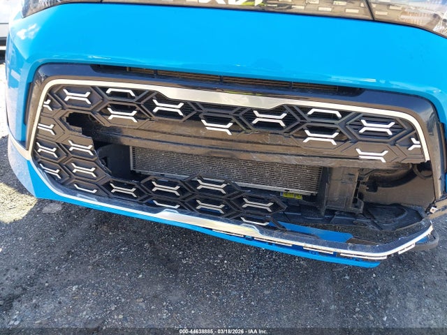 KNDJ53AU2P7193794 KIA Soul Gt-line