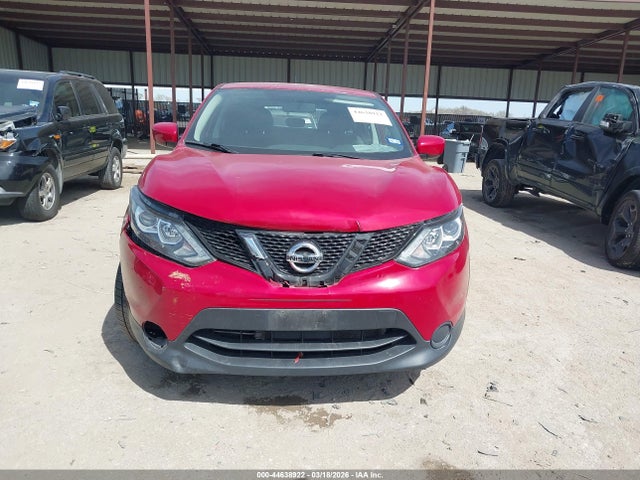 2017 Nissan Rogue Sport S მანქანა იყიდება აუქციონზე, vin: JN1BJ1CR6HW120614, აუქციონის ნომერი: 44638922