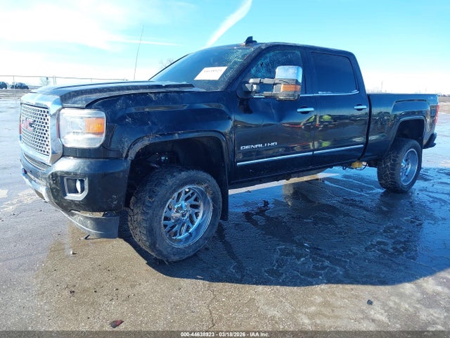 44638923 :رقم المزاد ، 1GT12UE87GF272315 vin ، 2016 Gmc Sierra 2500hd Denali مزاد بيع
