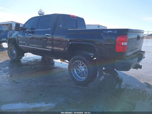 44638923 :رقم المزاد ، 1GT12UE87GF272315 vin ، 2016 Gmc Sierra 2500hd Denali مزاد بيع