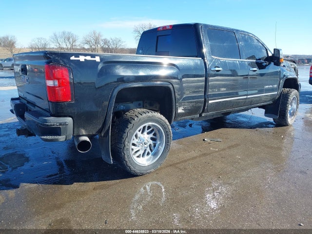 44638923 :رقم المزاد ، 1GT12UE87GF272315 vin ، 2016 Gmc Sierra 2500hd Denali مزاد بيع
