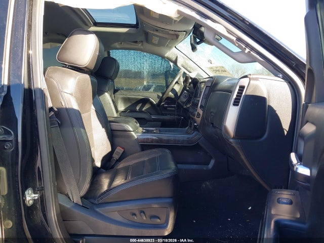 44638923 :رقم المزاد ، 1GT12UE87GF272315 vin ، 2016 Gmc Sierra 2500hd Denali مزاد بيع