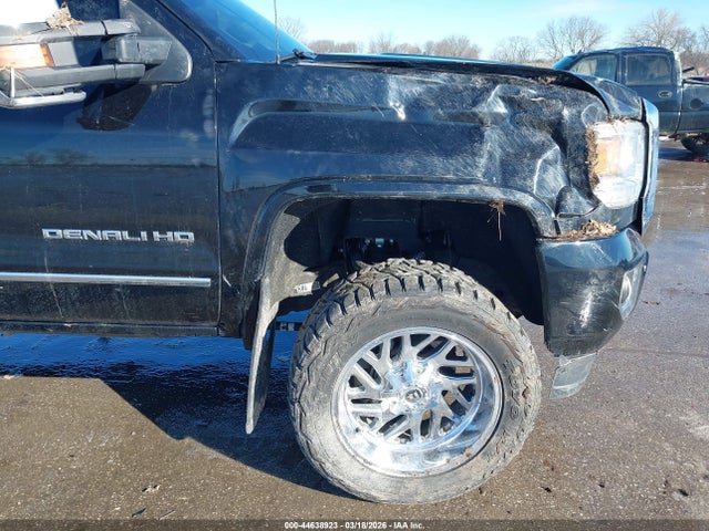 44638923 :رقم المزاد ، 1GT12UE87GF272315 vin ، 2016 Gmc Sierra 2500hd Denali مزاد بيع