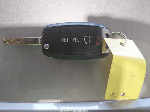 3KPA25ABXJE120330 KIA RIO S