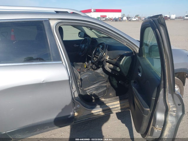 2015 Jeep Cherokee Limited მანქანა იყიდება აუქციონზე, vin: 1C4PJMDB5FW610044, აუქციონის ნომერი: 44638969