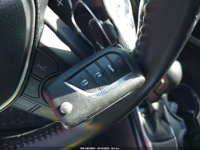 4T1B11HK5JU569398 Toyota CAMRY SE