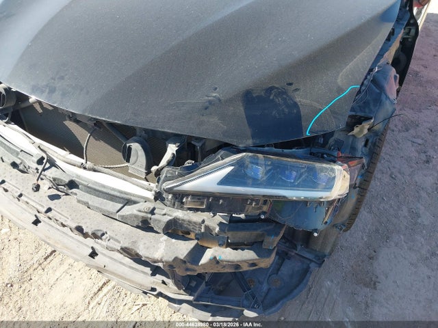 4T1B11HK5JU569398 Toyota CAMRY SE