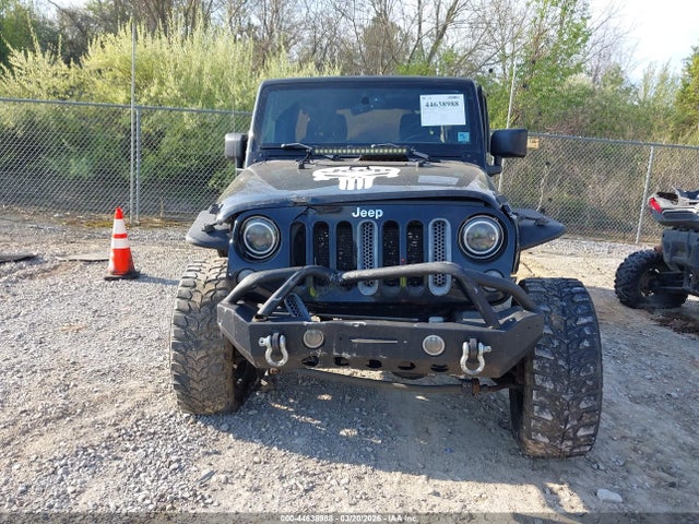 1C4BJWEG8FL624909 Jeep Wrangler Unlimited Sahara