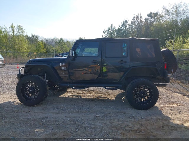 1C4BJWEG8FL624909 Jeep Wrangler Unlimited Sahara