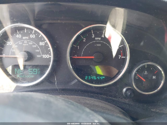 1C4BJWEG8FL624909 Jeep Wrangler Unlimited Sahara