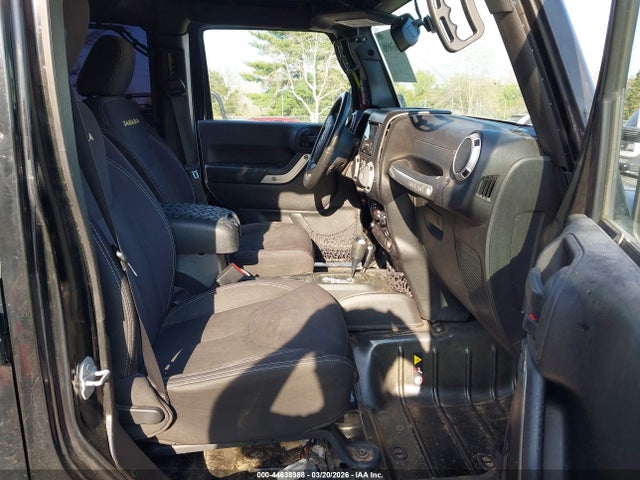 1C4BJWEG8FL624909 Jeep Wrangler Unlimited Sahara