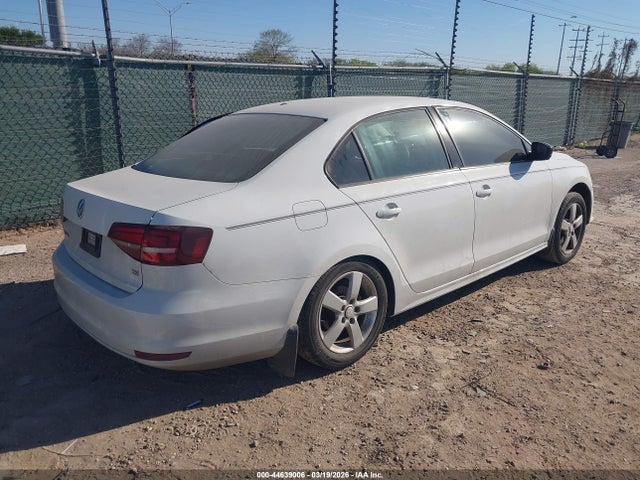 44639006 :رقم المزاد ، 3VW267AJ5GM353331 vin ، 2016 Volkswagen Jetta 1.4t S مزاد بيع