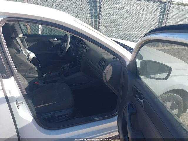 44639006 :رقم المزاد ، 3VW267AJ5GM353331 vin ، 2016 Volkswagen Jetta 1.4t S مزاد بيع