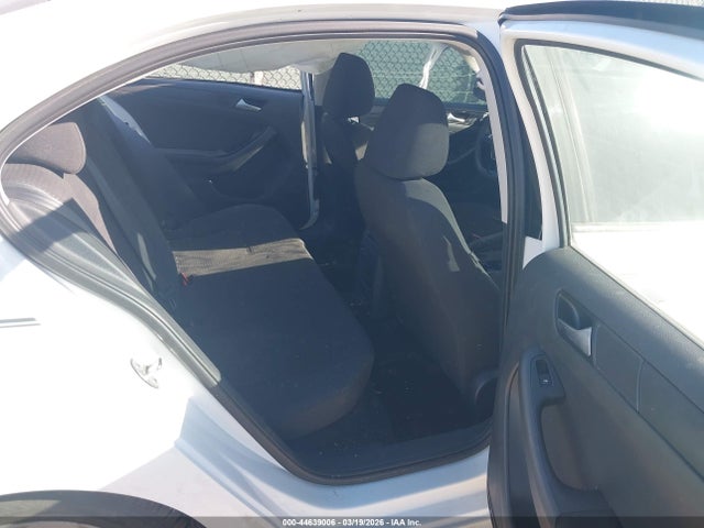 44639006 :رقم المزاد ، 3VW267AJ5GM353331 vin ، 2016 Volkswagen Jetta 1.4t S مزاد بيع