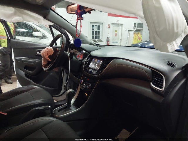 2022 Chevrolet Trax Awd Lt მანქანა იყიდება აუქციონზე, vin: KL7CJPSM5NB562309, აუქციონის ნომერი: 44639031