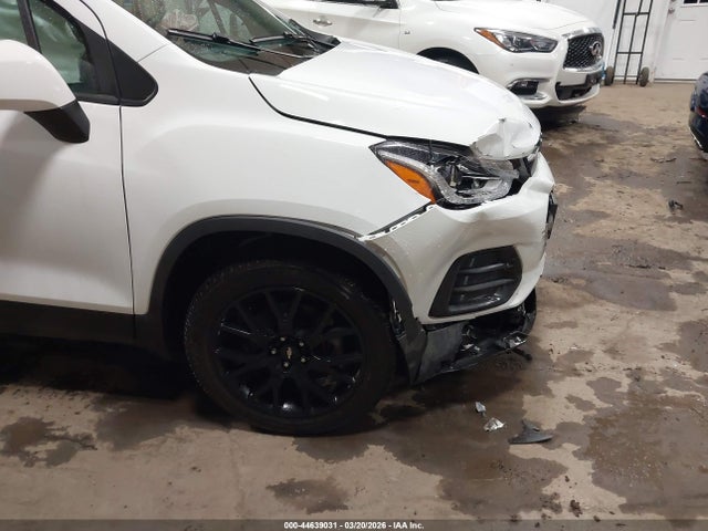 2022 Chevrolet Trax Awd Lt მანქანა იყიდება აუქციონზე, vin: KL7CJPSM5NB562309, აუქციონის ნომერი: 44639031
