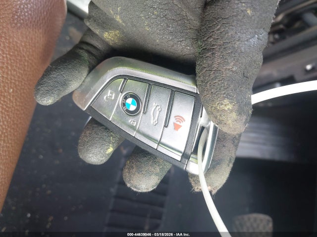 44639046 :رقم المزاد ، 5UXKT0C31H0V97353 vin ، 2017 Bmw X5 Edrive Xdrive40e Iperformance مزاد بيع